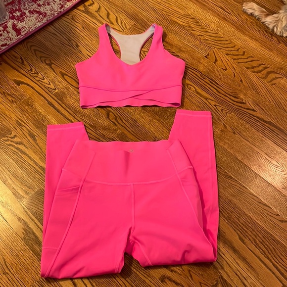 Gap Fit Barbiecore Workout Set - Picture 1 of 6